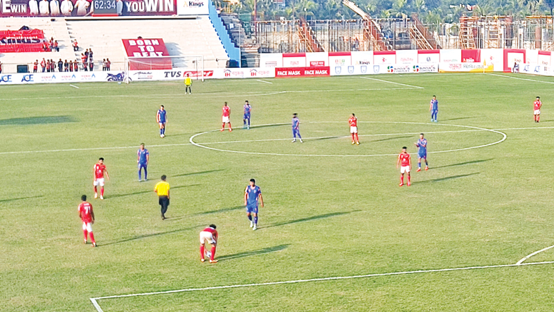 A moment of the match between Bashundhara Kings and Bangladesh Police Football Club in the TVS Bangladesh Premier League at Bashundhara Kings Arena on Thursday.   	photo: Observer 