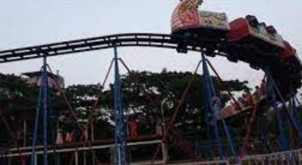 Child falls to death from roller coaster in Dhaka