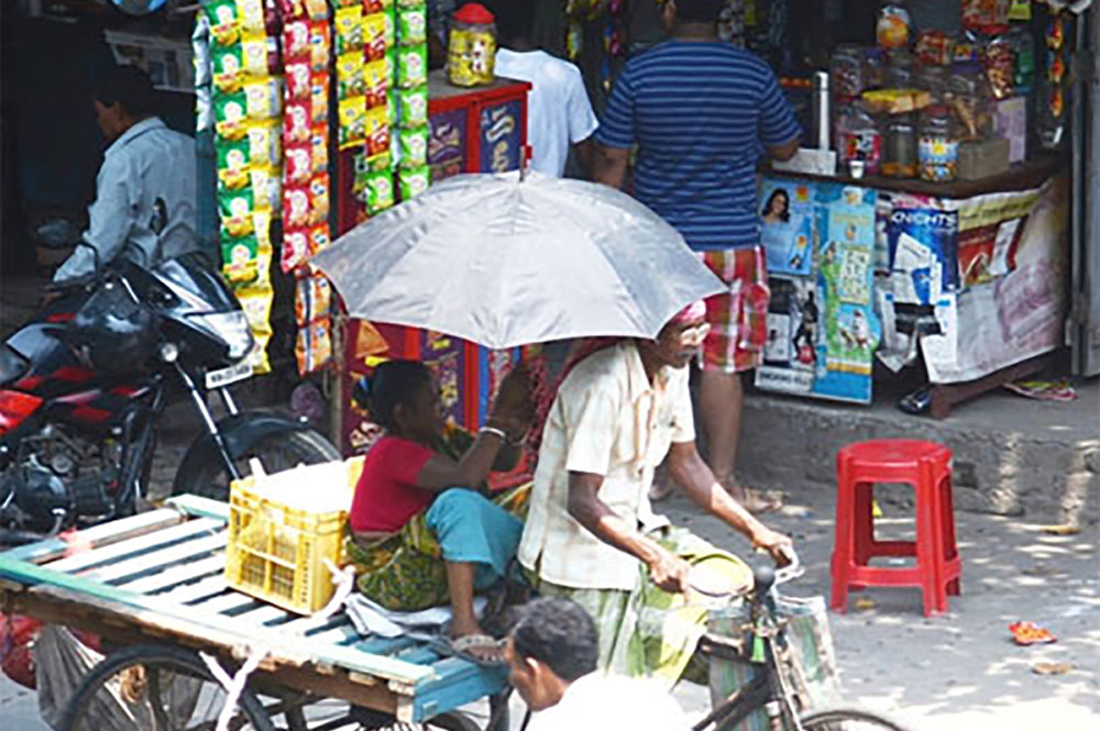 Bangladesh swelters as global warming drives temperatures to new heights