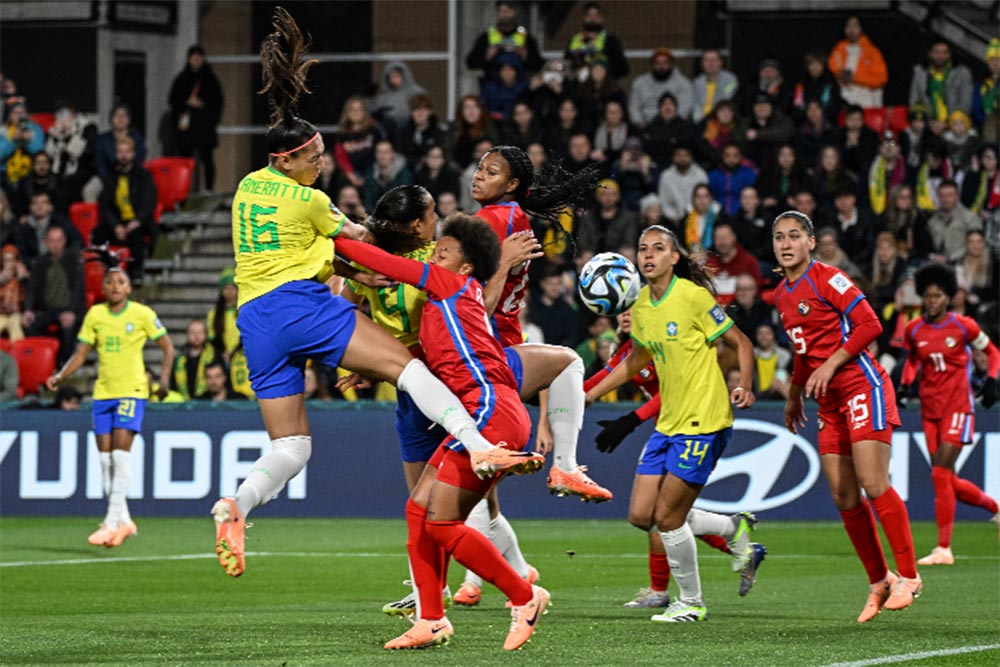 Louisville's Ary Borges hits hat trick in Brazil's 4-0 win