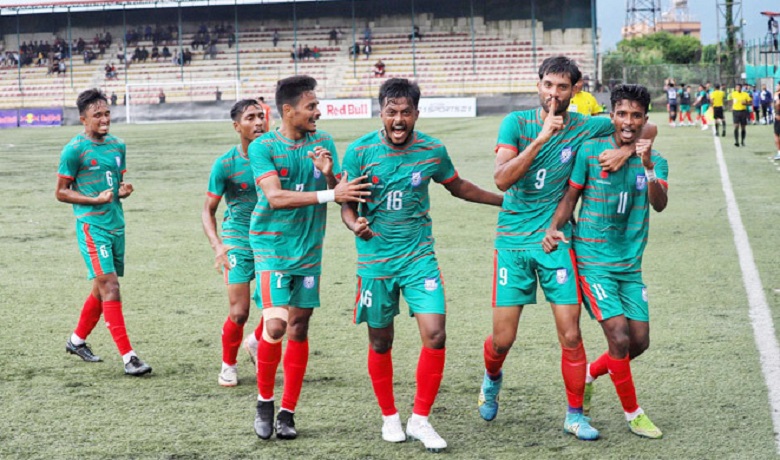 Bangldesh footballers celebrate a goal during the regular time. Photo: Collected