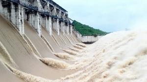 Over 7 districts likely to be flooded due to Farakka Barrage opening