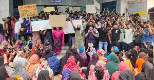 RMG workers' protests force factory shutdown in Ashulia, Savar