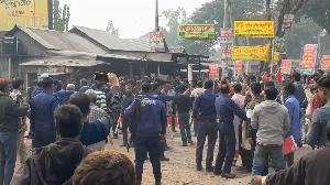 12 including police, journalist injured in clash between 2 Lalmonirhat factions