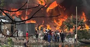 Fire breaks out in Karail slum, 7 units battling the blaze  