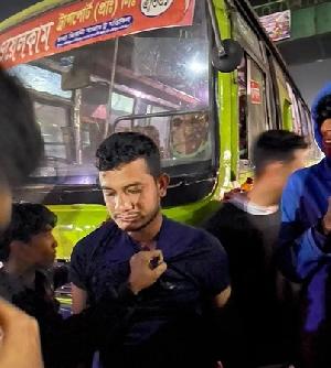 Robbery on moving passenger bus in Savar