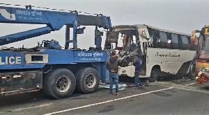 Man killed in multi-vehicles crash on Dhaka-Mawa Expressway