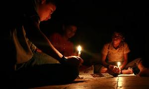 Char Ashariadaha in darkness amid Rajshahi's modernization 