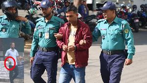 Ctg Swechchhasebak League leader held for 'shooting at students' 