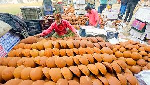 Rajshahi date molasses industry eyes Tk 25cr revenue