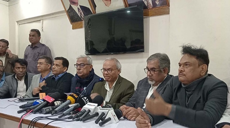 BNP Senior Joint Secretary General Ruhul Kabir Rizvi addresses a press conference at the party's central office at Nayapaltan in the capital on Saturday (January 11) morning.