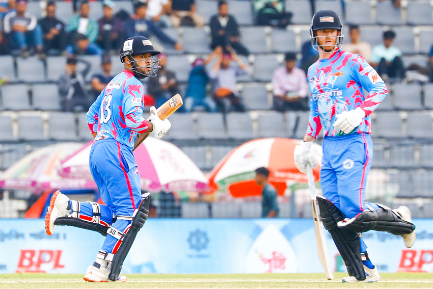 Usman Khan and Graham Clark carried Kings in the first innings. Photo: Collected