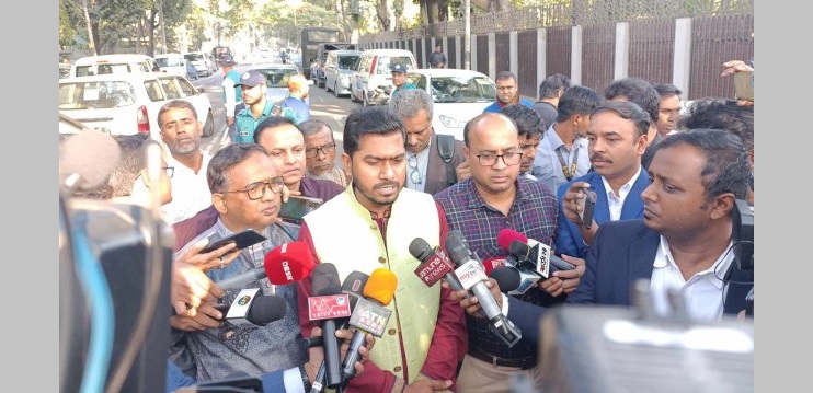 Gana Adhikar Parishad president Nurul Huq Nur talks to journalists before entering the Foreign Service Academy at 3:45pm.