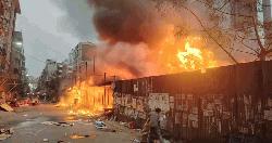 Uttara Kacha Bazar catches fire