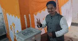Sarjis Alam casts vote in festive, peaceful atmosphere in Panchagarh-1