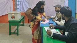 Peaceful voting underway in Dhaka-19 constituency