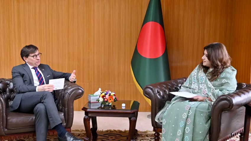 বাংলাদেশে অনলাইন শিক্ষার ভবিষ্যৎ: নতুন সম্ভাবনা ও চ্যালেঞ্জ