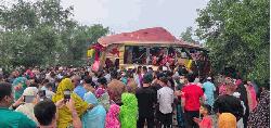 Train services resume 5hrs after Cumilla accident; gatekeepers suspended