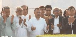 PM pays homage to his parents 