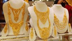 Gold price rises again by Tk 3,266 per bhori