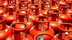 LPG cylinder prices surge in Pirojpur amid allegations of market syndicate