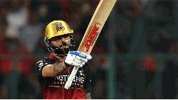 Kohli heroics as RCB ace 206 chase