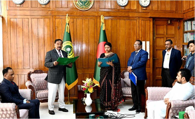 সংসদ সদস্য হিসেবে নুসরাত তাবাসসুমের শপথগ্রহণ