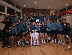 Arsenal crowned Premier League champions after  Manchester City draw