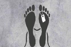 Woman injured while mugged dies