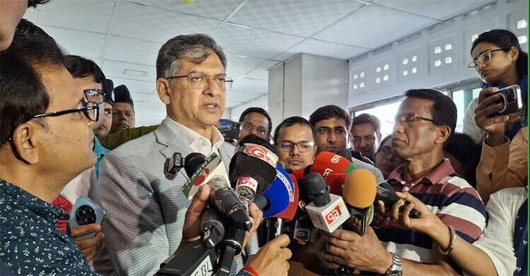 Home Minister Salahuddin Ahmed is seen speaking to journalists at the Secretariat on Monday. Photo: Collected
