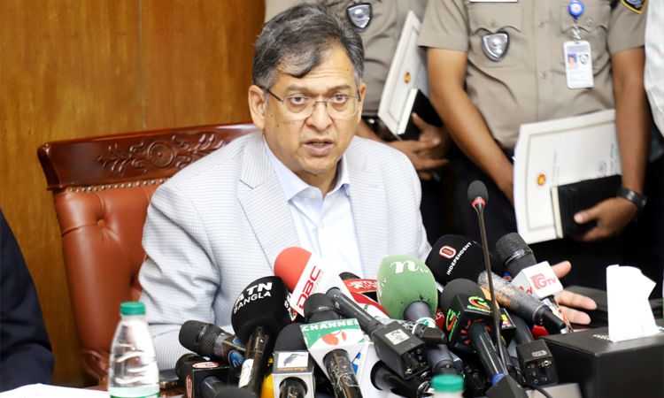 Home Minister Salahuddin Ahmed is seen speaking at a press conference at the conference room of the home ministry on Thursday. Photo: BSS