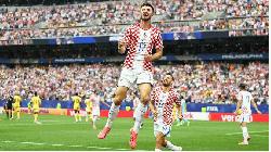Vlasic header sends Croatia into World Cup knockouts