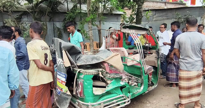 Two Women Killed in CNG Auto-Rickshaw and bhotbhoti in Jamalpur