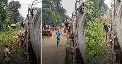 Rajshahi train fuel theft inquiry begins following video footage