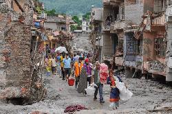 Nepal-Tibet flash flood: death nears 700; 3,000 missing 