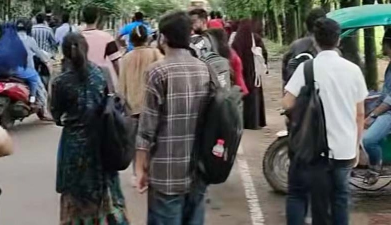 SUST students unable to get vehicle service after 10 PM