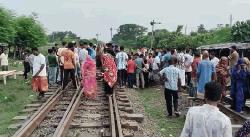 Elderly man ran over by train in Dinajpur's Phulbari
