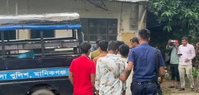 9 jailed over slaughtering 13 horses in Manikganj