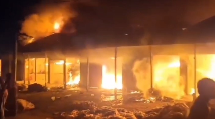 Seven Jute warehouses gutted in Faridpur fire