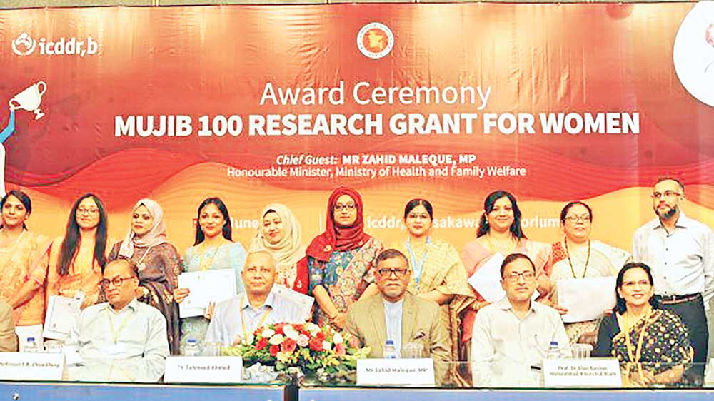 10 female researchers awarded
