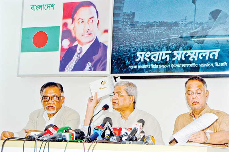 BNP Secretary General Mirza Fakhrul Islam Alamgir speaks at a press conference at the party chairperson's Gulshan office on Saturday.	photo : Observer 