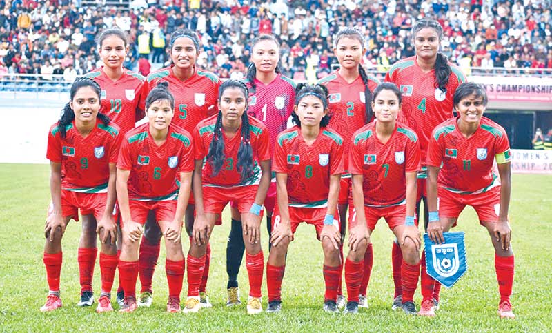 Bangladesh women's football team.	photo: BFF 