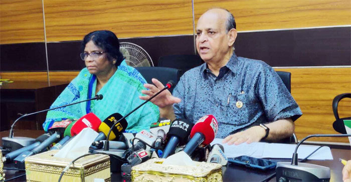 Health and Family Welfare Minister Dr Samanta Lal Sen speaks at a virtual meeting with directors and civil surgeons in different hospitals  across the country at Secretariat in the capital on Sunday. Photo: Collected 