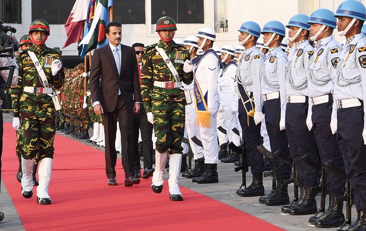 Amir of Qatar Sheikh Tamim Bin Hamad Al-Thani was accorded a guard of honor at the parade ground upon his arrival in Dhaka on Monday (April 23, 2024) on a two-day official visit to Bangladesh.