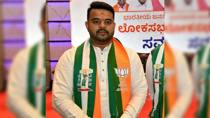 Prajwal Revanna, a leader of the Janata Dal (Secular) party, attends a meeting to form an alliance with India's ruling Bharatiya Janata Party (BJP), in Bengaluru, India, on March 29, 2024. Photo: Reuters