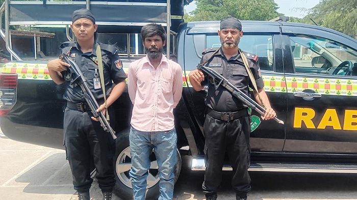 Convict Md Sumon, 31, was arrested by a team of Rapid Action Battalion (RAB)-2 from the DMP's Uttara West Police Station area early Sunday (June 2) afternoon