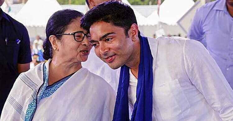 West Bengal Chief Minister Mamata Banerjee with her nephew and party General Secretary Abhishek Banerjee at a programme in Malda on May 4, 2023. Photo Credit: PTI