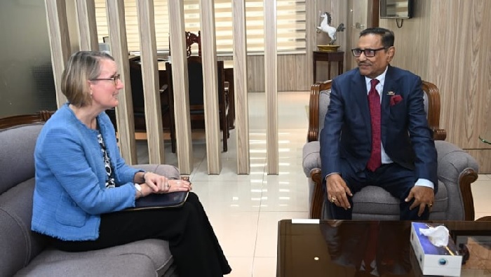 British High Commissioner in Dhaka Sarah Cooke paid a courtesy call on Road Transport and Bridges Minister Obaidul Quader at Setu Bhaban in the city on Thursday afternoon