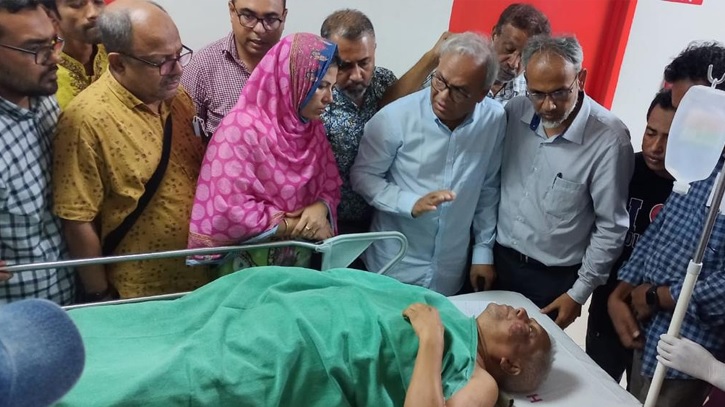 BNP senior joint secretary general Ruhul Kabir Rizvi visit critically injured Natore district BNP convener Shahidul Islam Bachchu at the Sheikh Hasina National Institute of Burn and Plastic Surgery in the capital on Thursday (July 4).