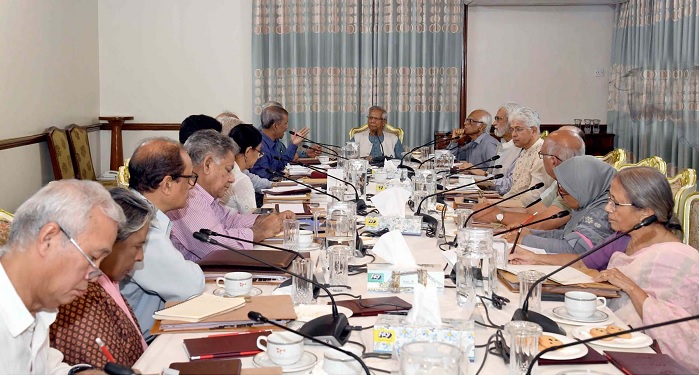 Chief Adviser Professor Muhammad Yunus presides over a meeting of the council of advisers at held at the chief adviser's Jamuna office in Dhaka